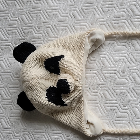 Knitted Panda Wool Hat - Picture 2 of 3